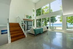 Old Mission Peninsula Luxury on West Bay