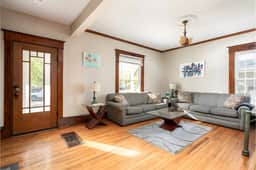 Beautiful House | Walk Everywhere | AC | Fire Pit |