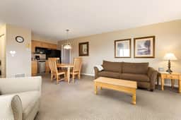 Valleyview Swing & Stay