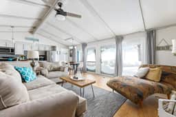 Lakeshore Lux - La Casa Feliz | Beach | AC