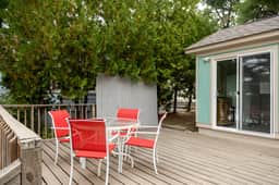Rennie Lake Hideaway Cottage