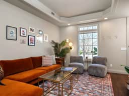 Urban Stay By The Bay: Downtown Pet-Friendly Home