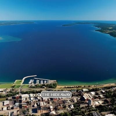 Heart of Traverse City | AC | Beach | Downtown |