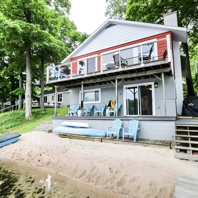 Bryan Lake Waterside Retreat