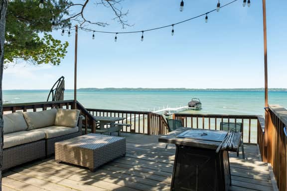 Lakeshore Lux - La Casa Feliz | Beach | AC