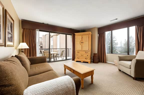 Valleyview Swing & Stay