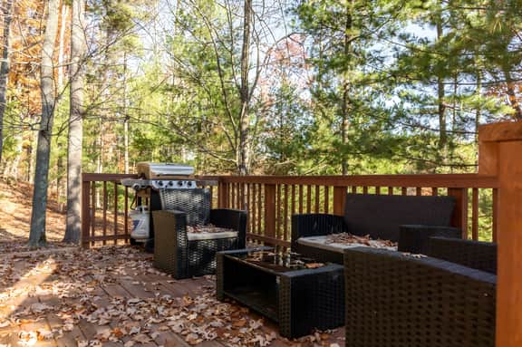 Holiday Hills Escape | Fire Pit | AC | Mt. Holiday