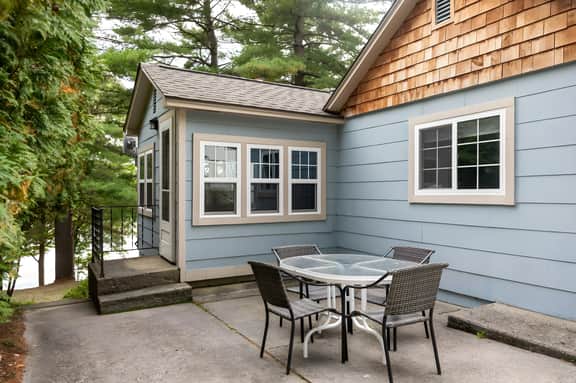 Rennie Lake Hideaway Home