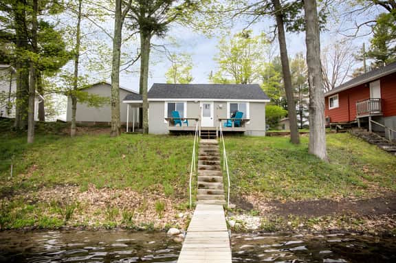 Bryan Lake Waterside Retreat