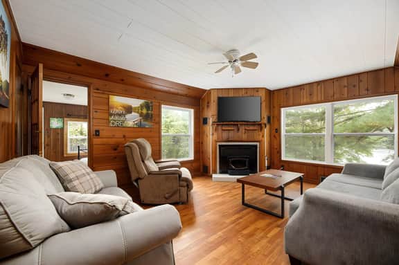 Rennie Lake Hideaway