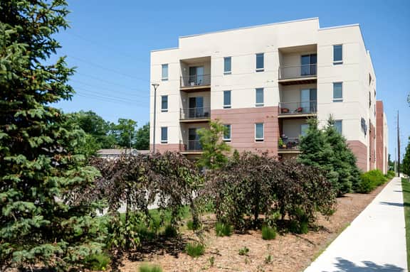 Trailside45 Modern Getaway –  Traverse City