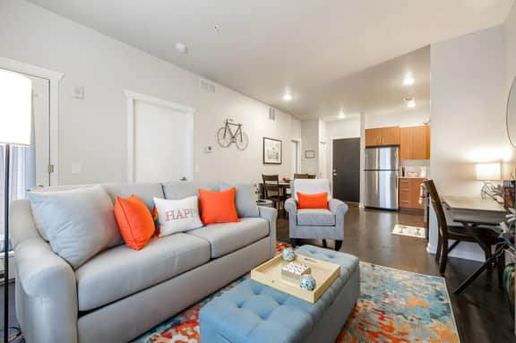 Cute Condo | TART Trail | Bikes | AC | Downtown |