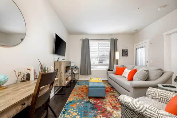 Cute Condo | TART Trail | Bikes | AC | Downtown |