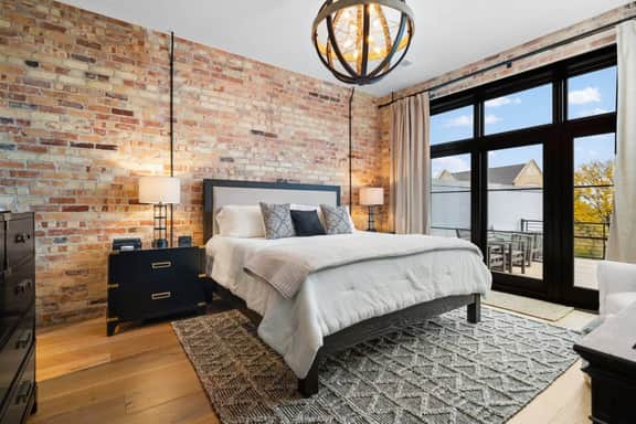 Luxury TC Loft: Historic Condo!
