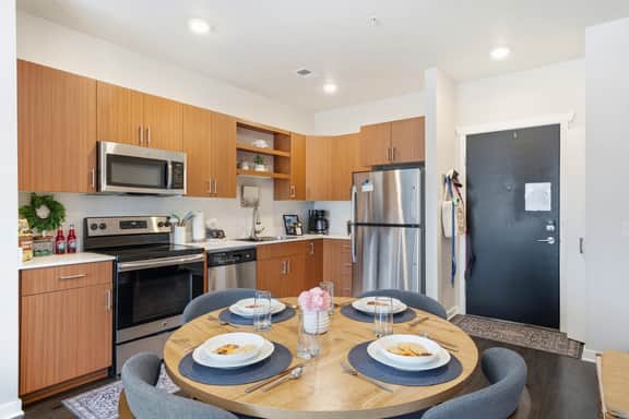 Happy Tails @ Trailside — Pet-Friendly 1BR near TART Trail