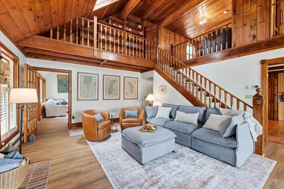 Northlight Lodge | Dual-Lake Sanctuary