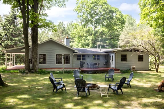 Serene Torch Lake Getaway