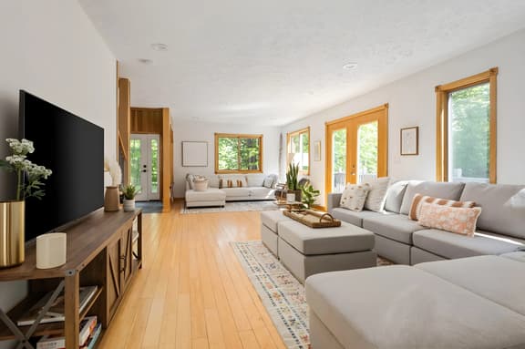 Vineyard Haven | AC | Jacuzzi | Sauna | Private |