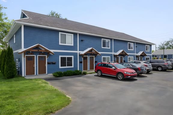 TC Parkside H  · TC Parkside H: Charming 2BR Retreat