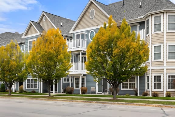 Bay Park 32: Downtown Condo!
